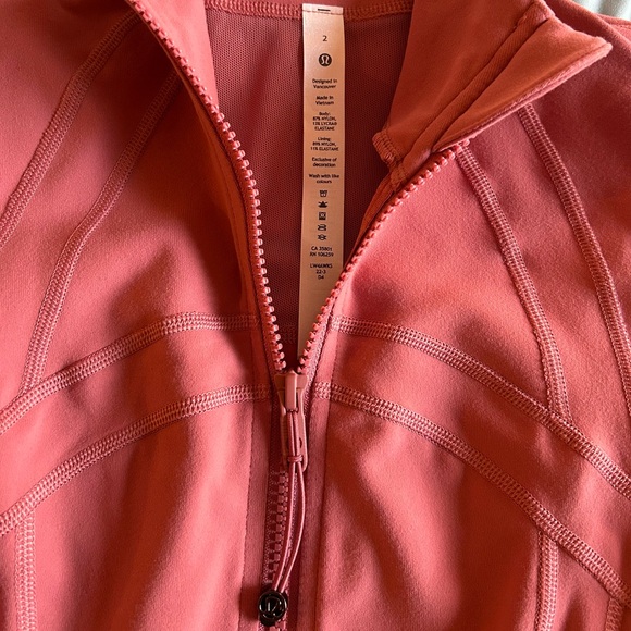 Lululemon Define Jacket - Picture 4 of 4
